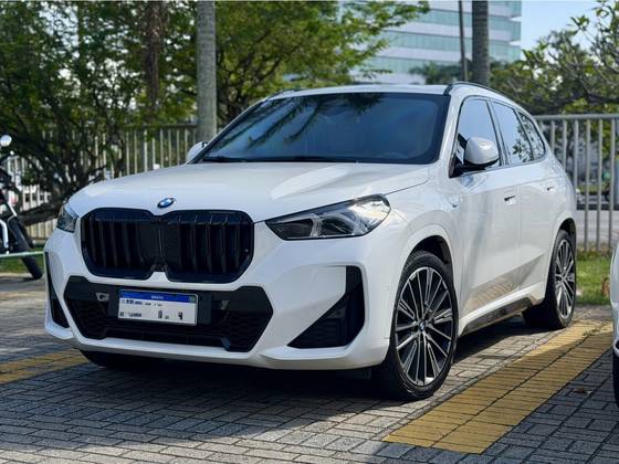 BMW X1 2.0 16V TURBO GASOLINA SDRIVE20I M SPORT STEPTRONIC BMW X1 2.0 16V TURBO GASOLINA SDRIVE20I M SPORT STEPTRONIC
